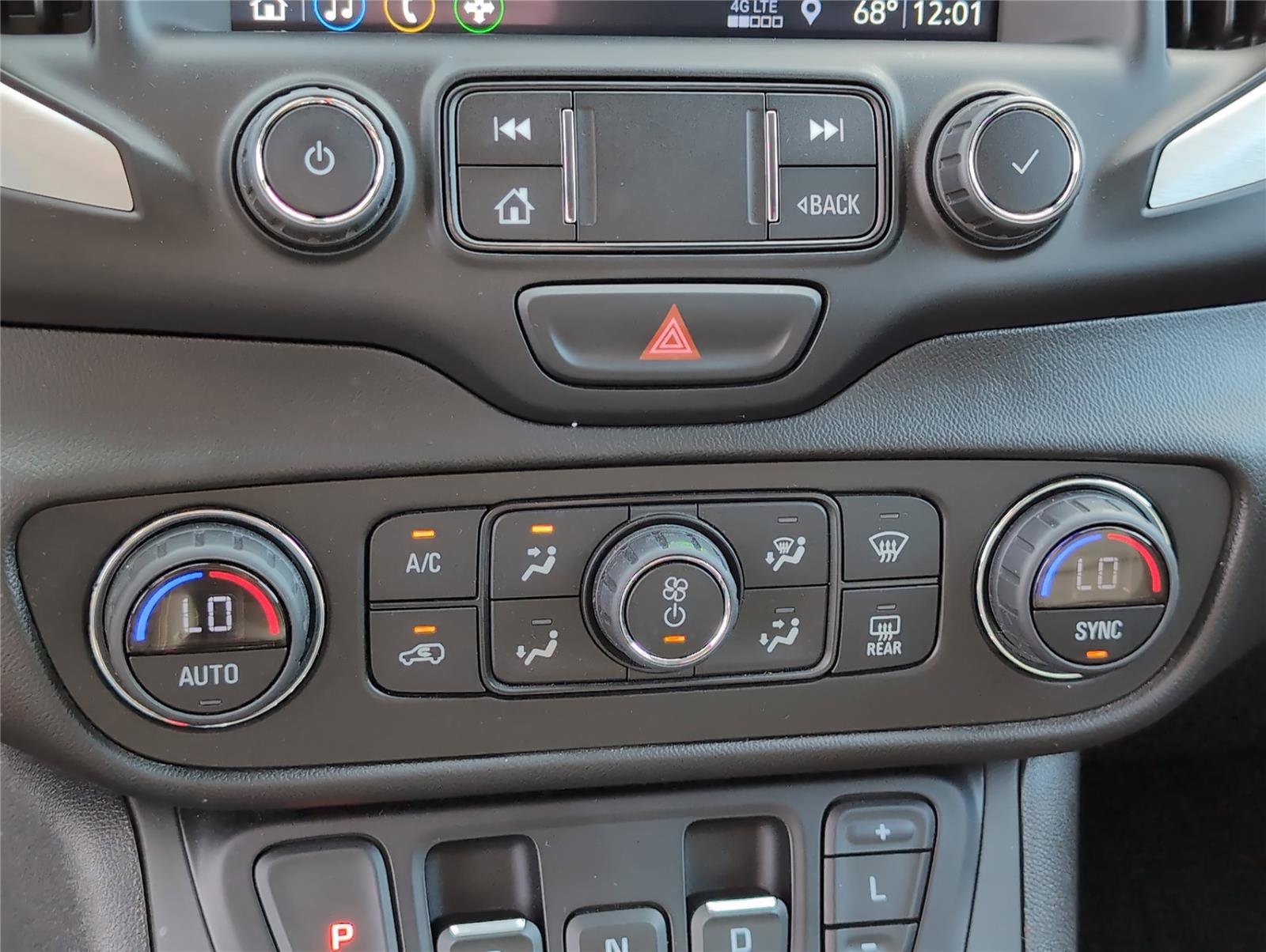 Used 2021 GMC Terrain SLT image 16