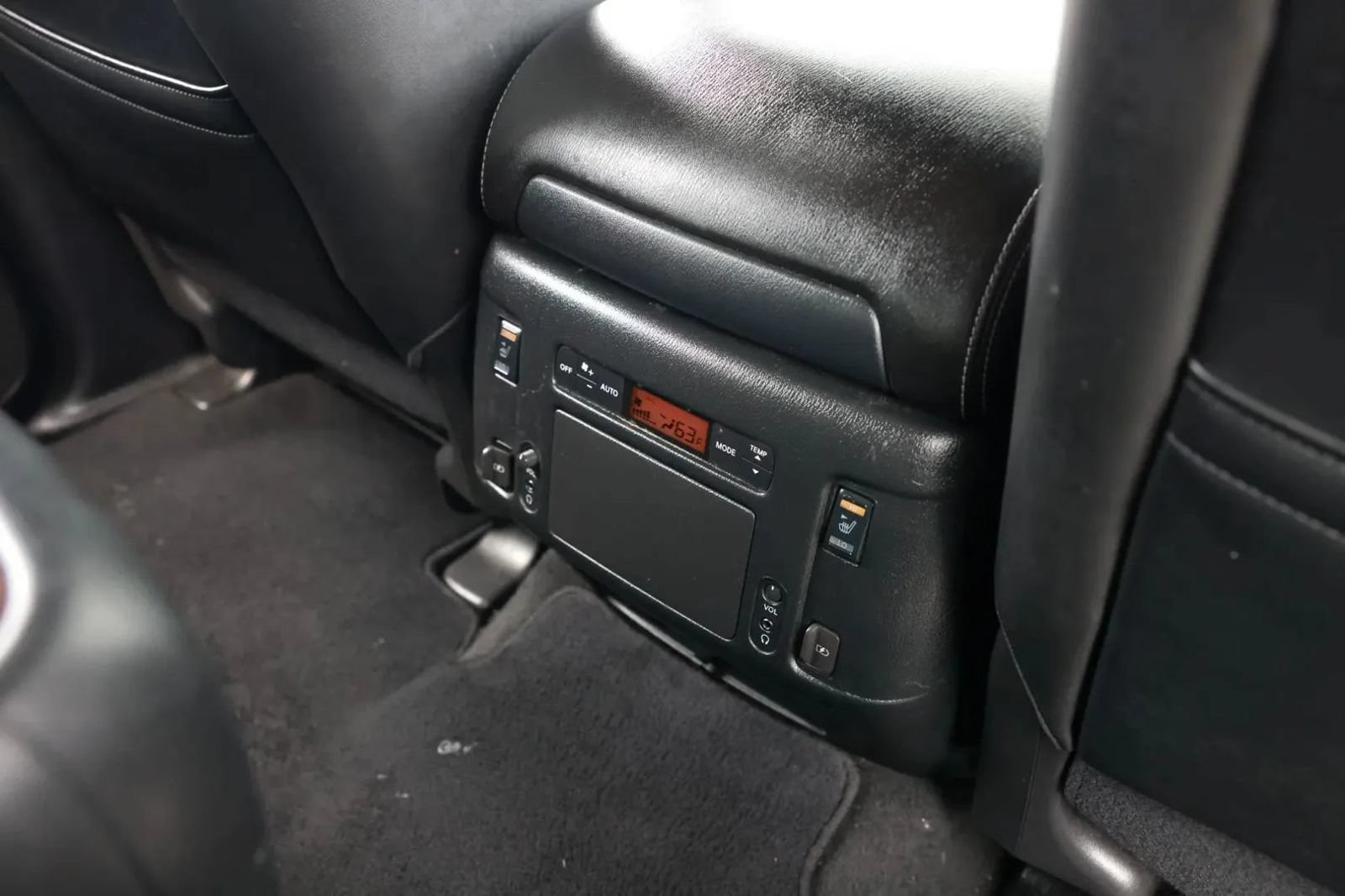 Used 2019 Nissan Armada Platinum w/ Captain's Chairs Package RWD image 48