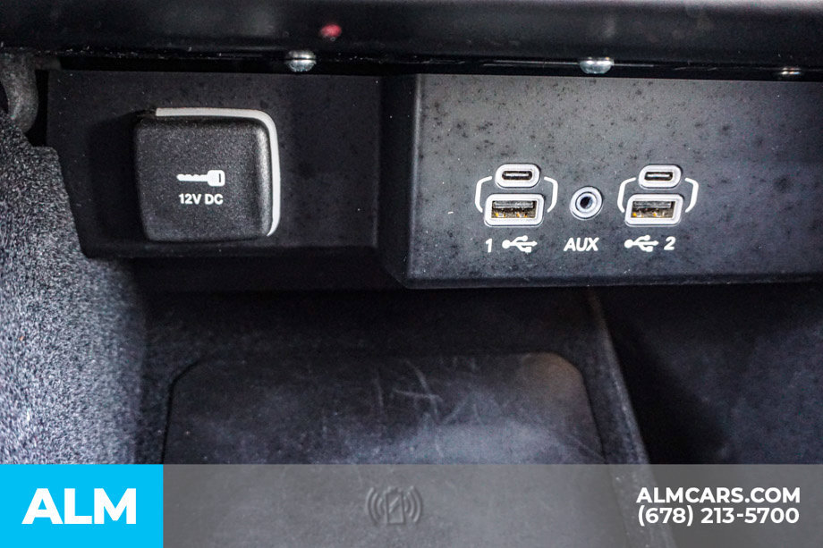 Used 2024 Jeep Wagoneer L Series II w/ Flexible Seating Group RWD image 46