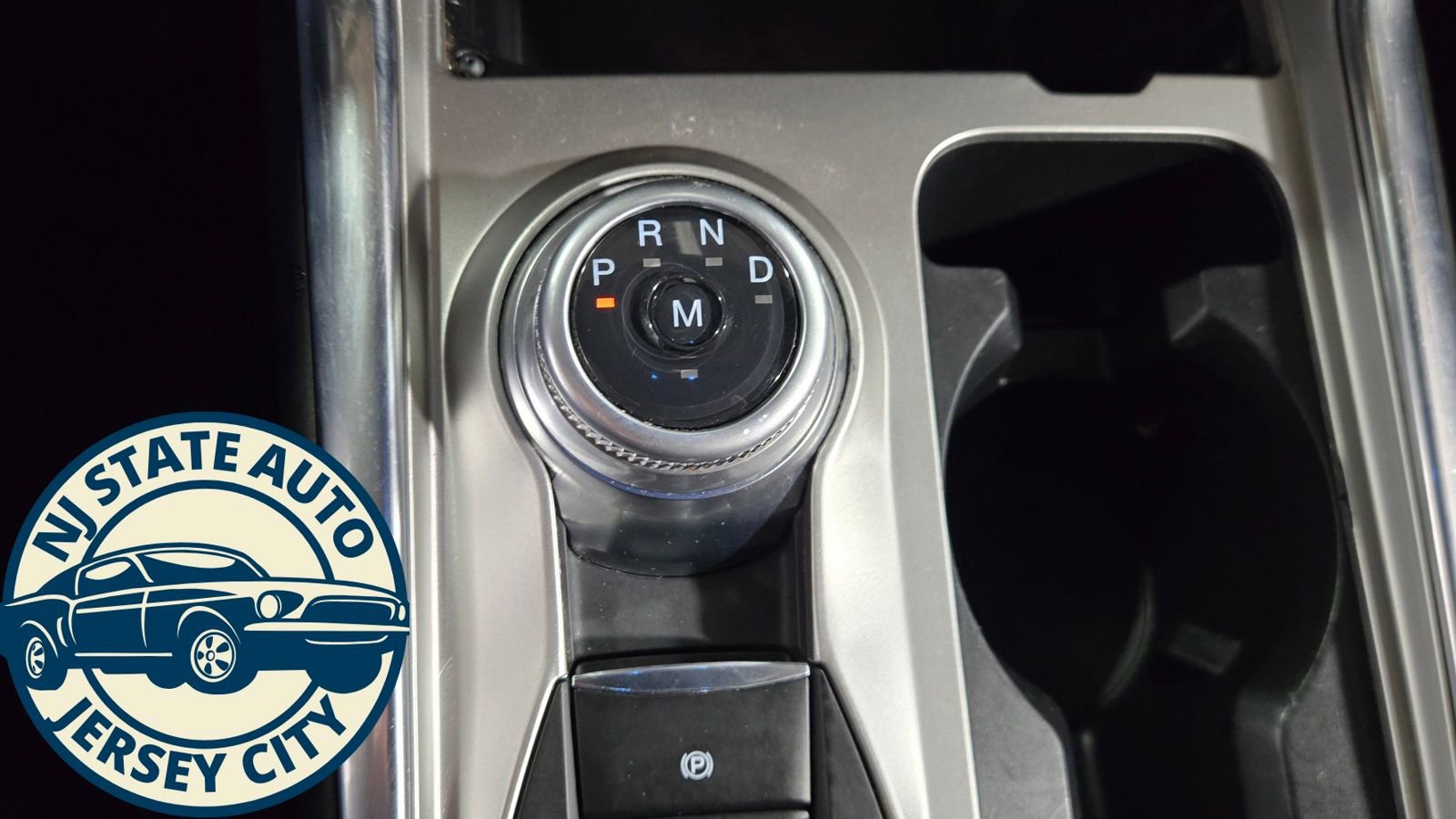 Used 2020 Ford Explorer XLT w/ Equipment Group 202A image 22