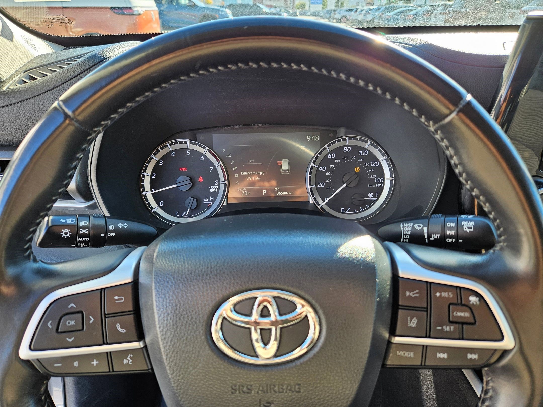 Used 2024 Toyota Highlander LE image 23