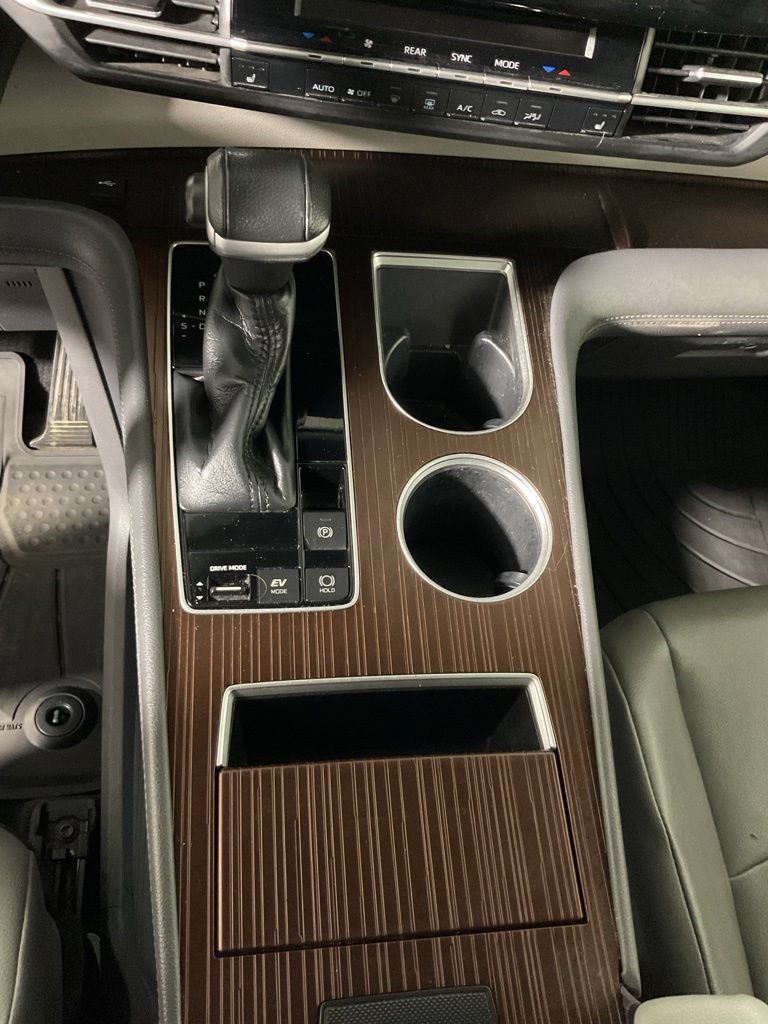 Used 2022 Toyota Sienna XLE FWD image 30