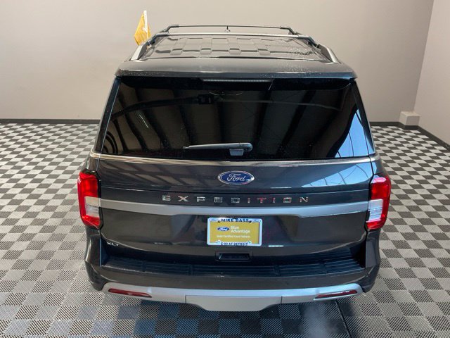 Used 2024 Ford Expedition XLT AWD/4WD image 12