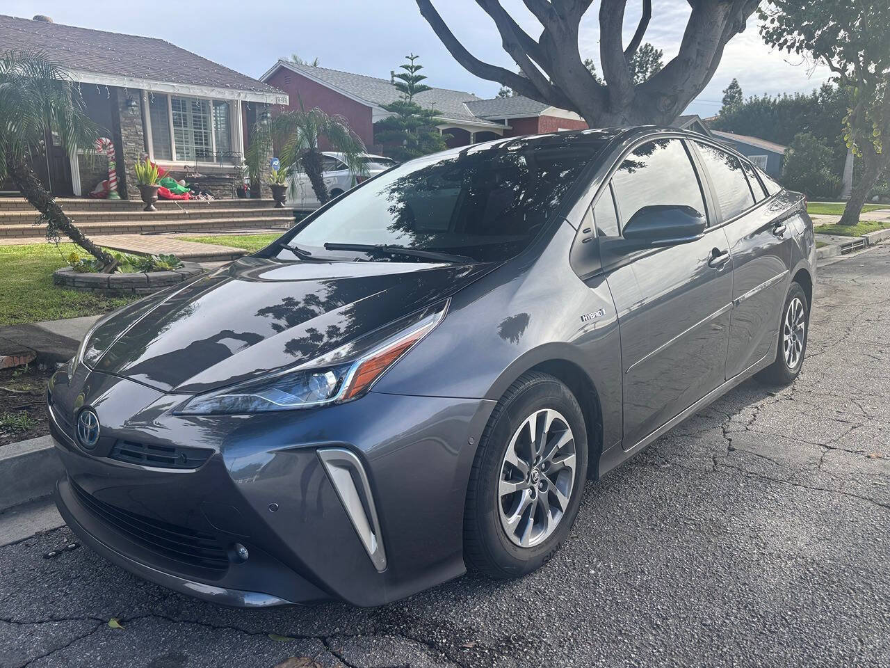 Used 2022 Toyota Prius XLE w/ Advanced Technology Package FWD image 1
