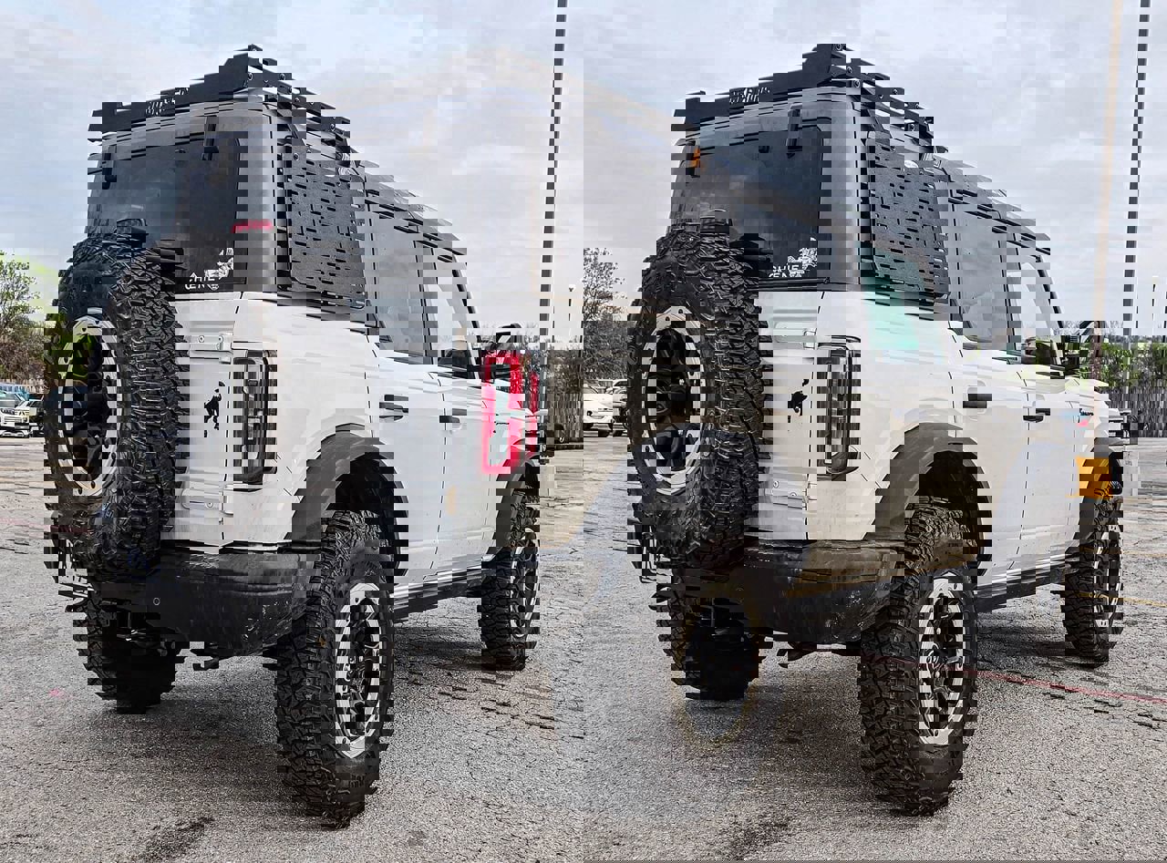 Used 2024 Ford Bronco Badlands image 6