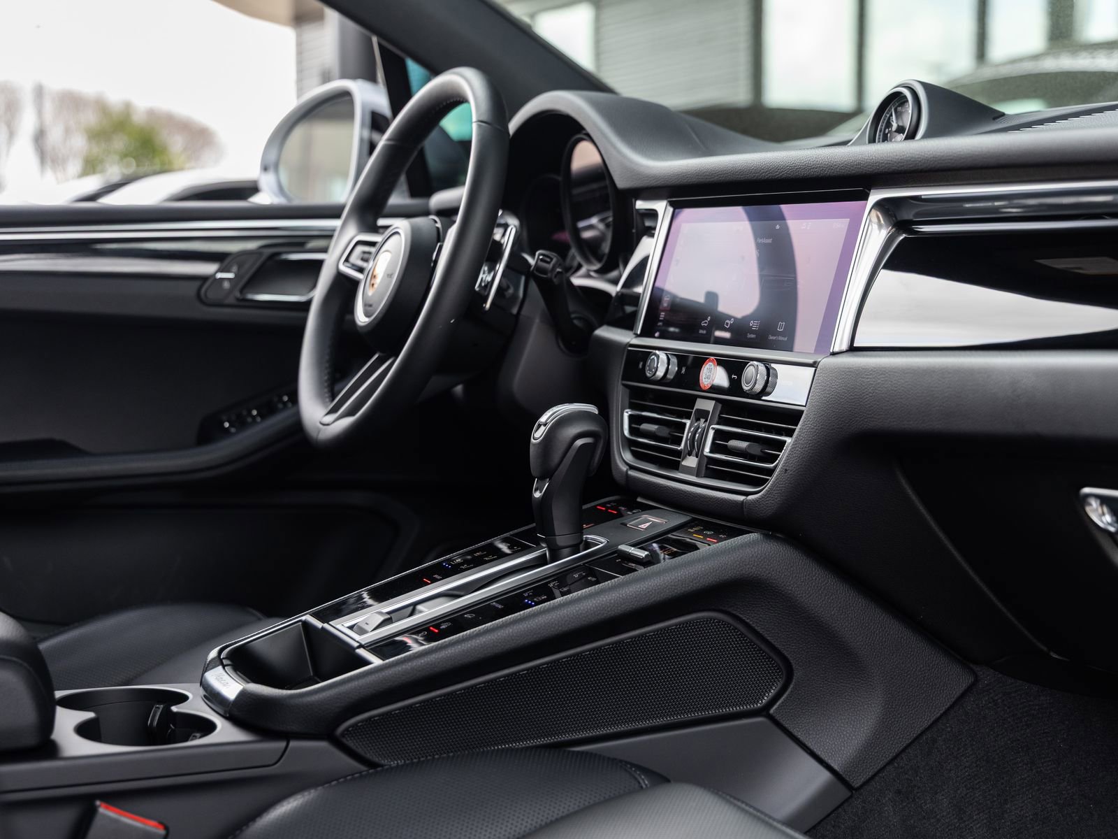 Used 2026 Porsche Macan image 46