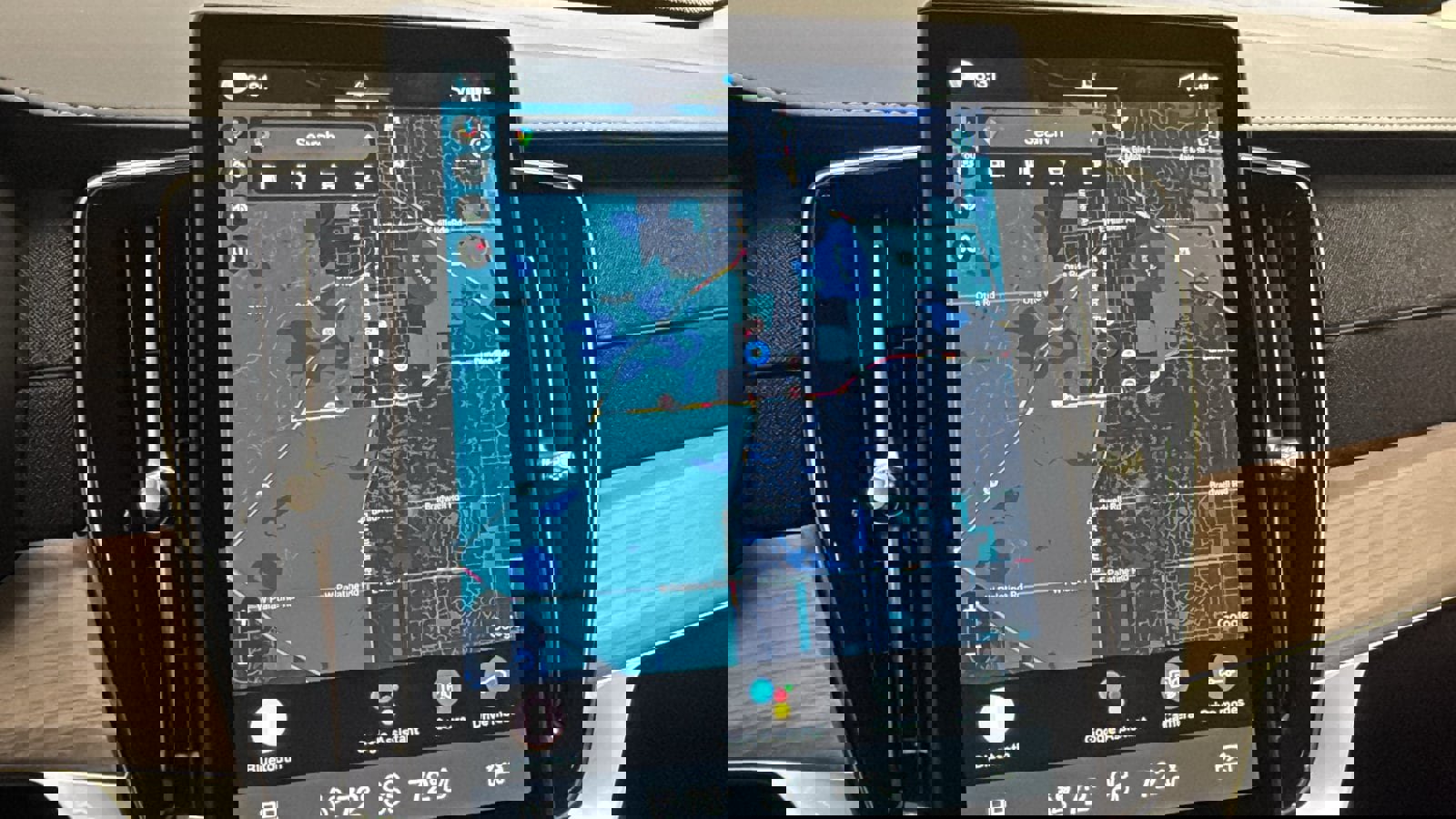 Used 2026 Volvo XC90 B5 Plus w/ Protection Package image 16