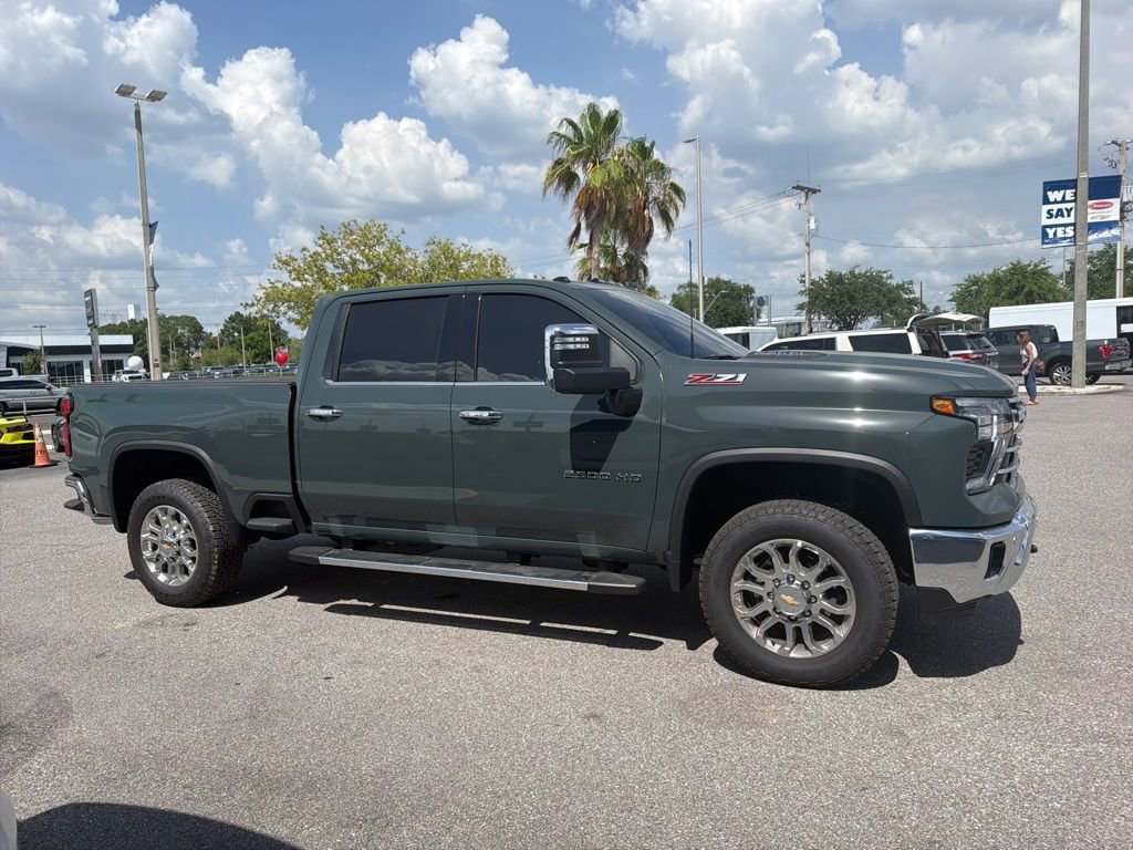 Used 2025 Chevrolet Silverado 2500 LTZ w/ LTZ Convenience Package AWD/4WD image 4