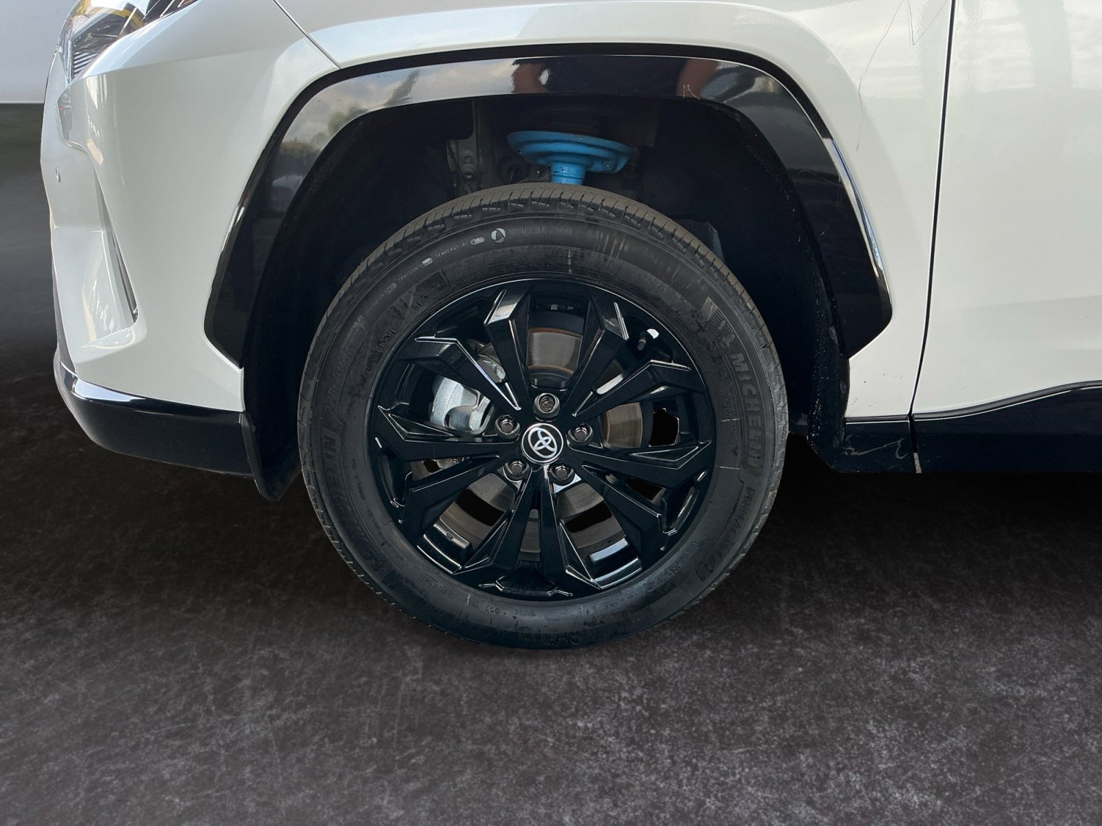 Used 2023 Toyota RAV4 XSE AWD/4WD image 14