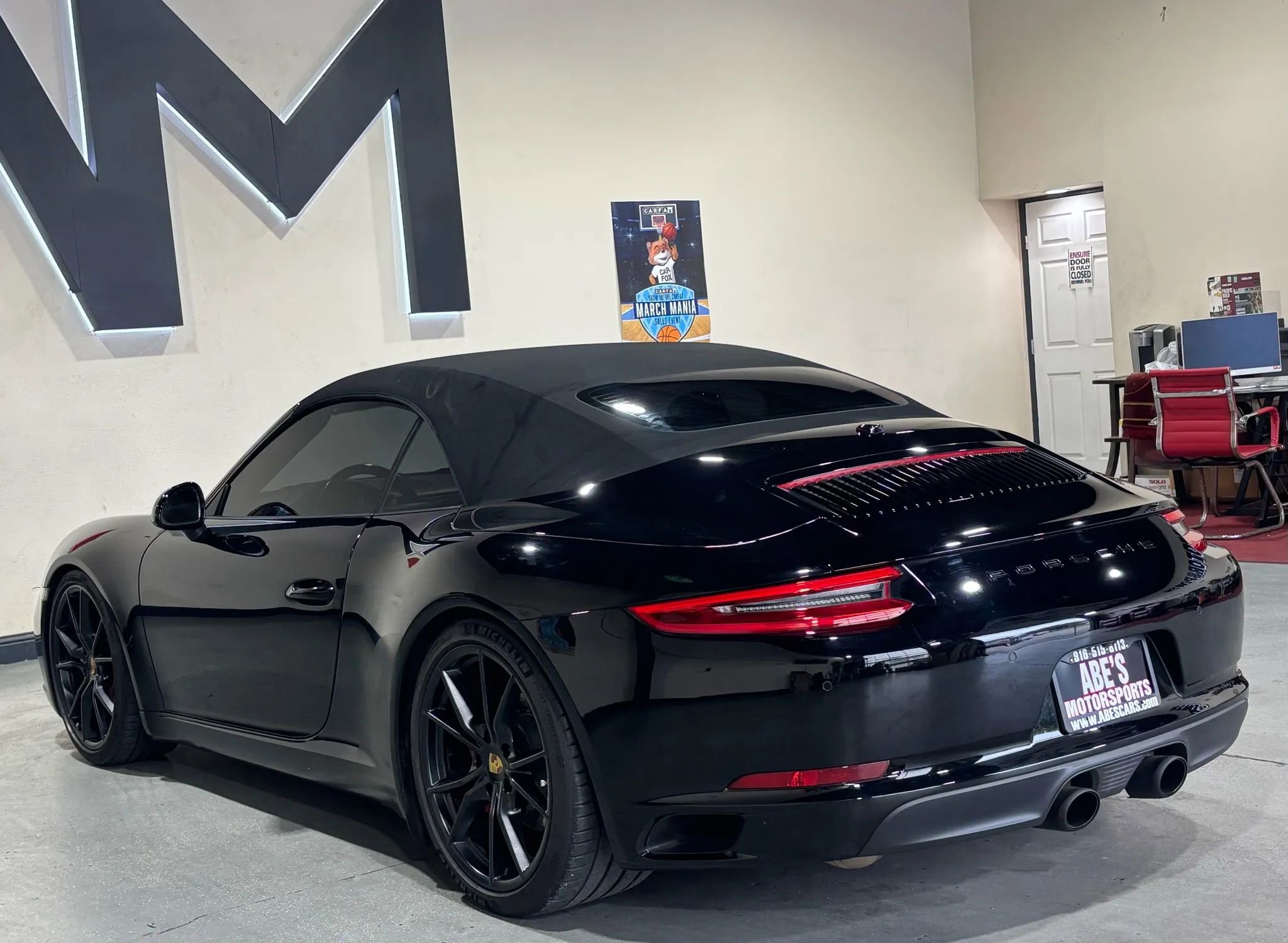 Used 2017 Porsche 911 Carrera S image 10