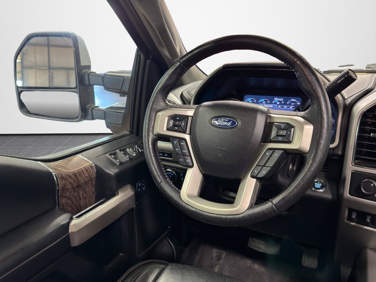 Used 2019 Ford F350 Lariat w/ Lariat Ultimate Package AWD/4WD image 18