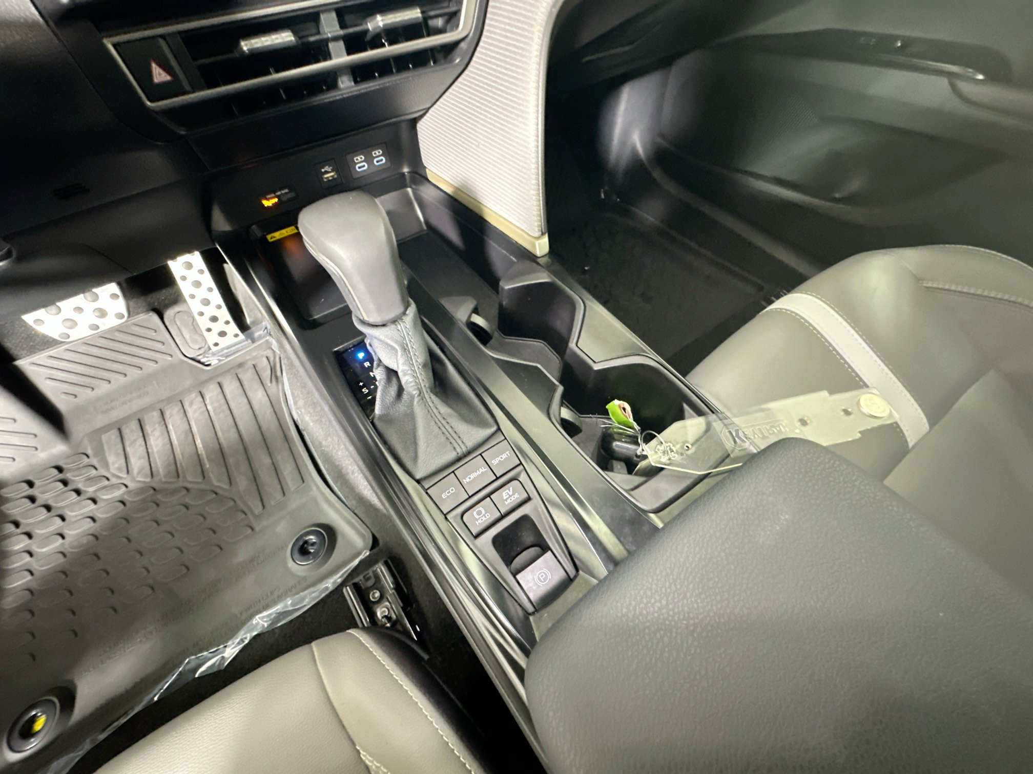 Used 2026 Toyota Camry SE FWD image 22