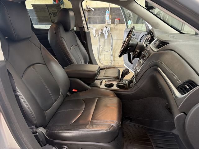Used 2015 Chevrolet Traverse LT FWD image 26