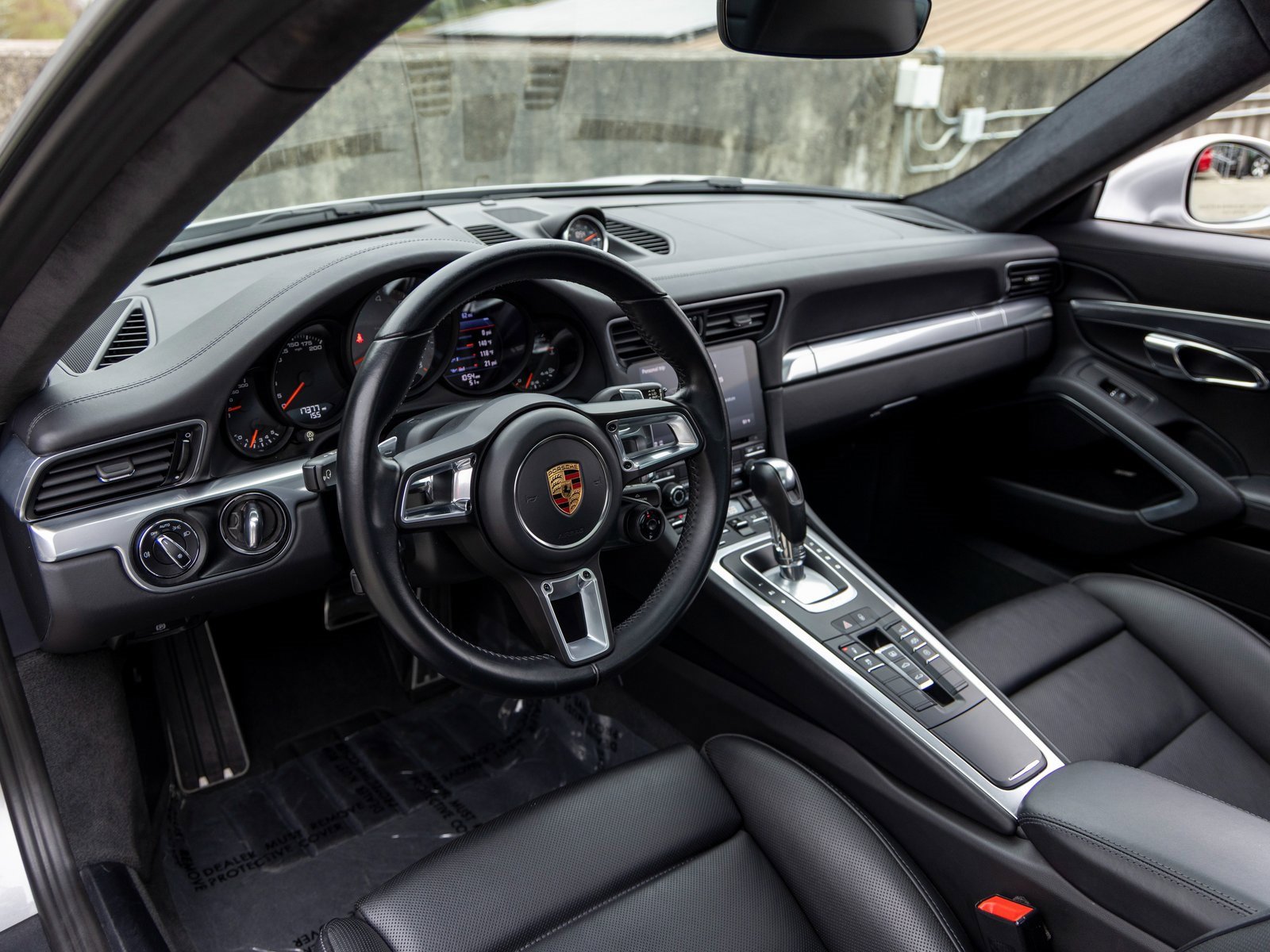 Certified 2017 Porsche 911 Carrera 4S image 4