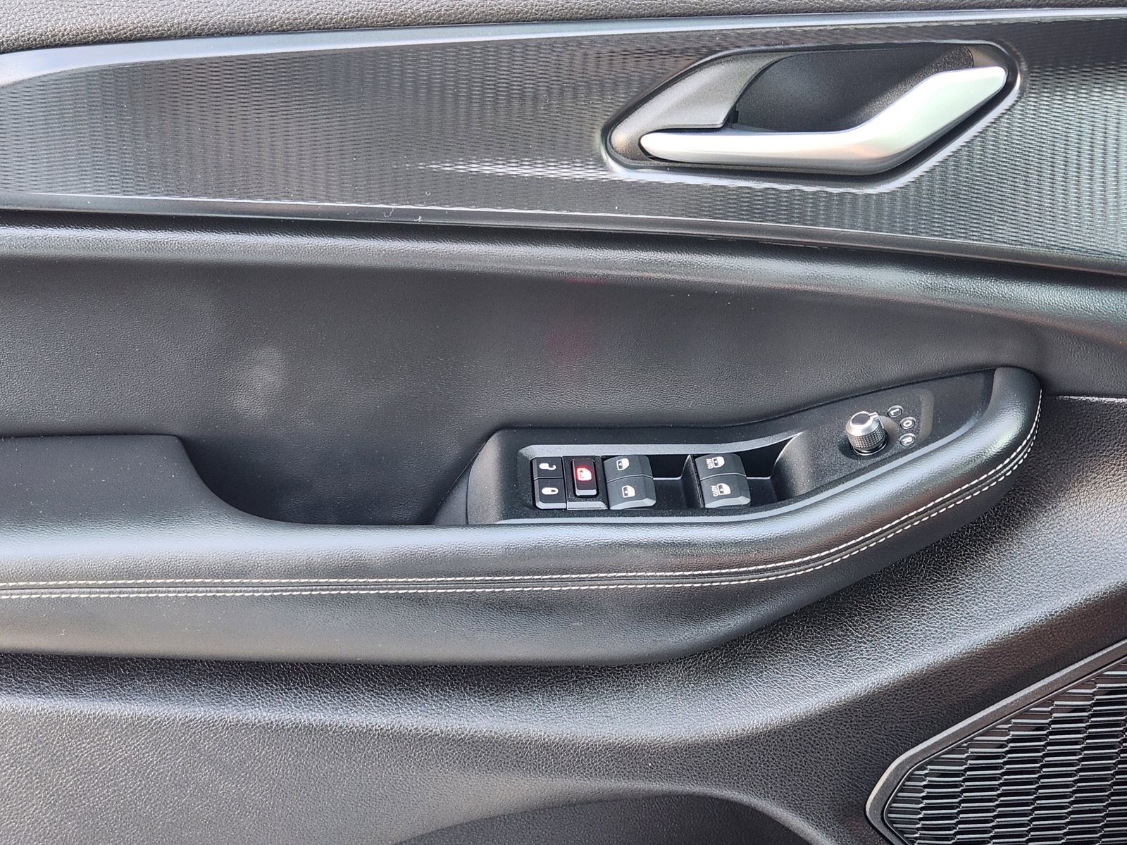 Used 2024 Jeep Grand Cherokee Altitude image 25