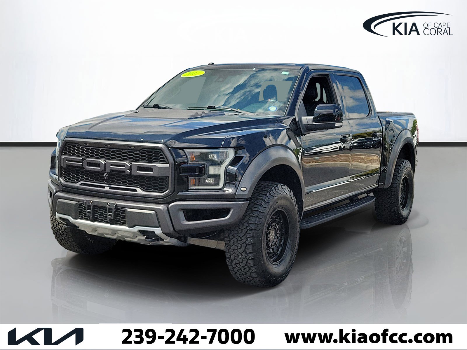 Used 2017 Ford F150 Raptor w/ Equipment Group 802A Luxury AWD/4WD image 3