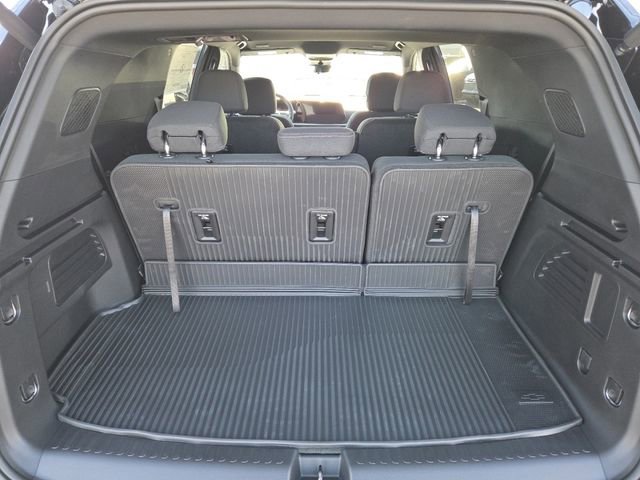 New 2026 Chevrolet Traverse LT w/ Driver Confidence Package FWD image 18