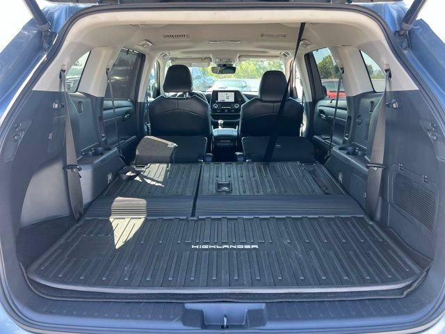 Certified 2023 Toyota Highlander XLE FWD image 44