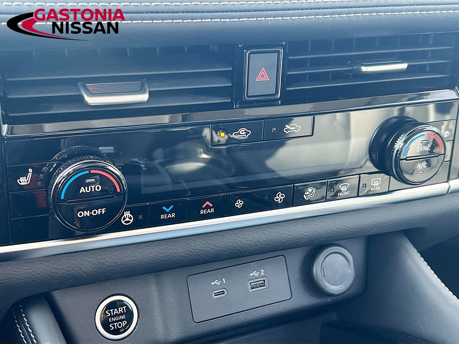 Used 2023 Nissan Rogue SL w/ SL Premium Package image 21