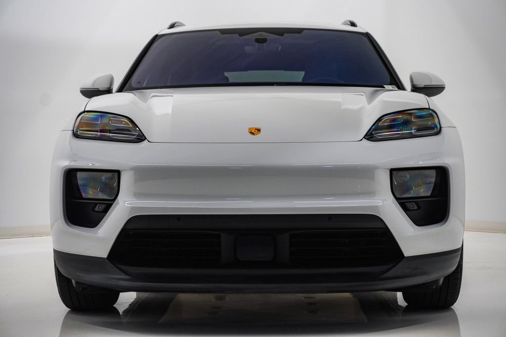 Certified 2025 Porsche Macan 4 Electric AWD/4WD image 6