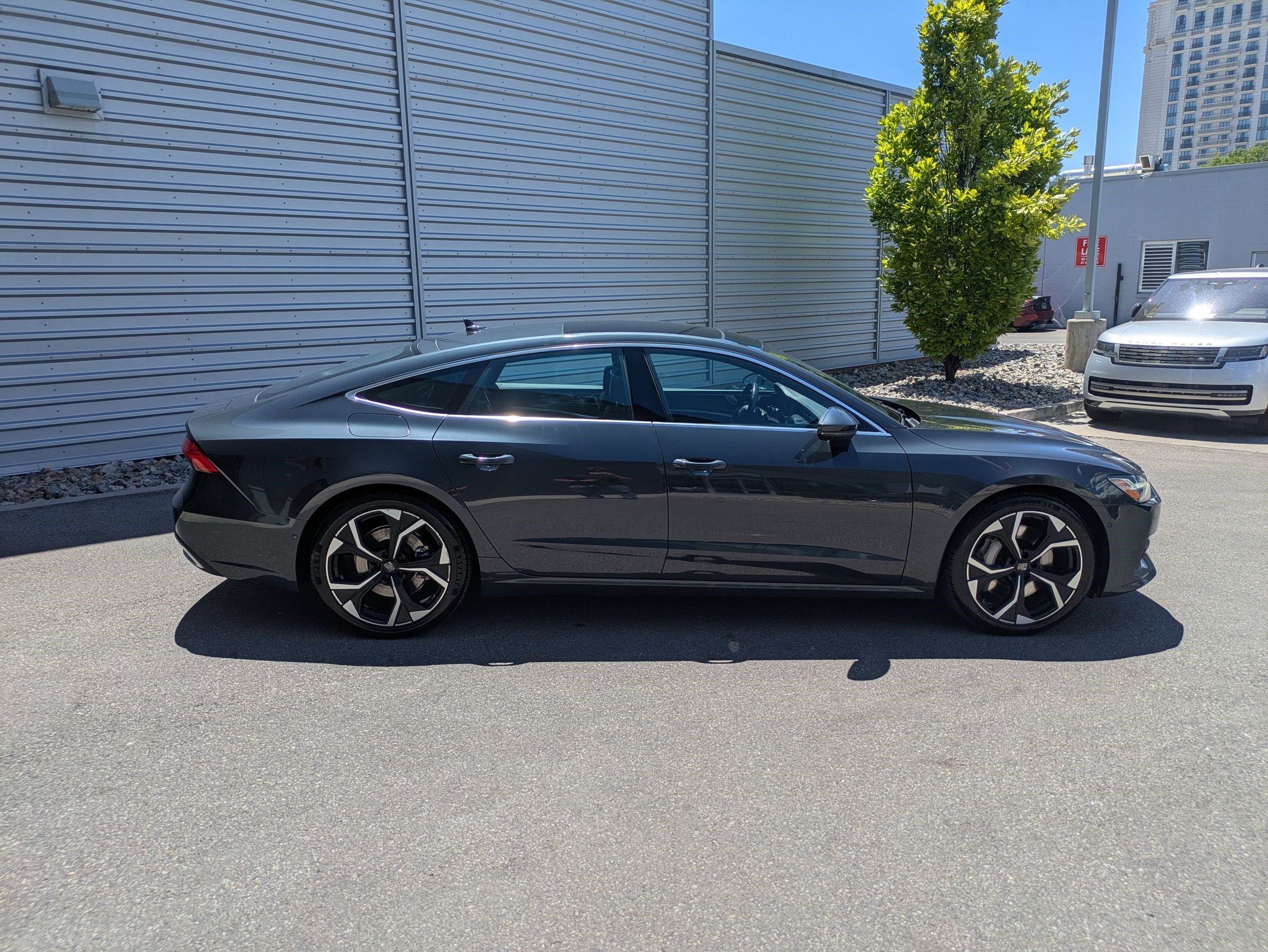 Used 2022 Audi A7 Prestige w/ Luxury Package AWD/4WD image 2