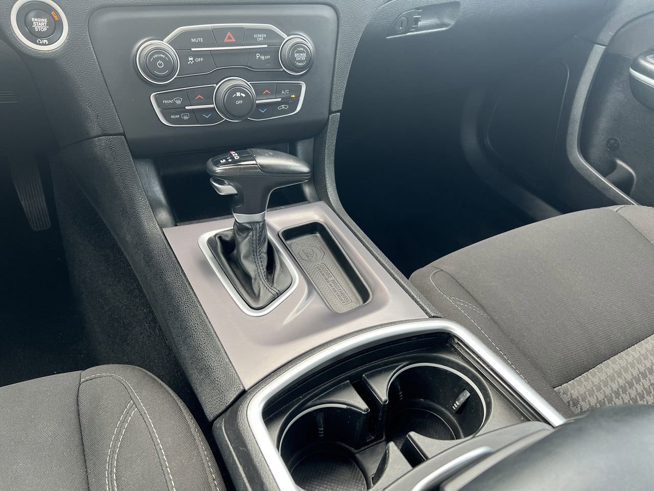 Used 2023 Dodge Charger SXT image 8