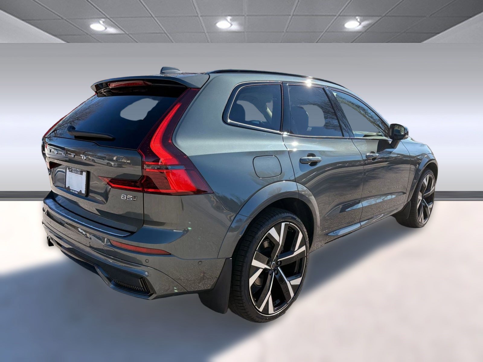 New 2026 Volvo XC60 B5 Ultra w/ Climate Package image 9