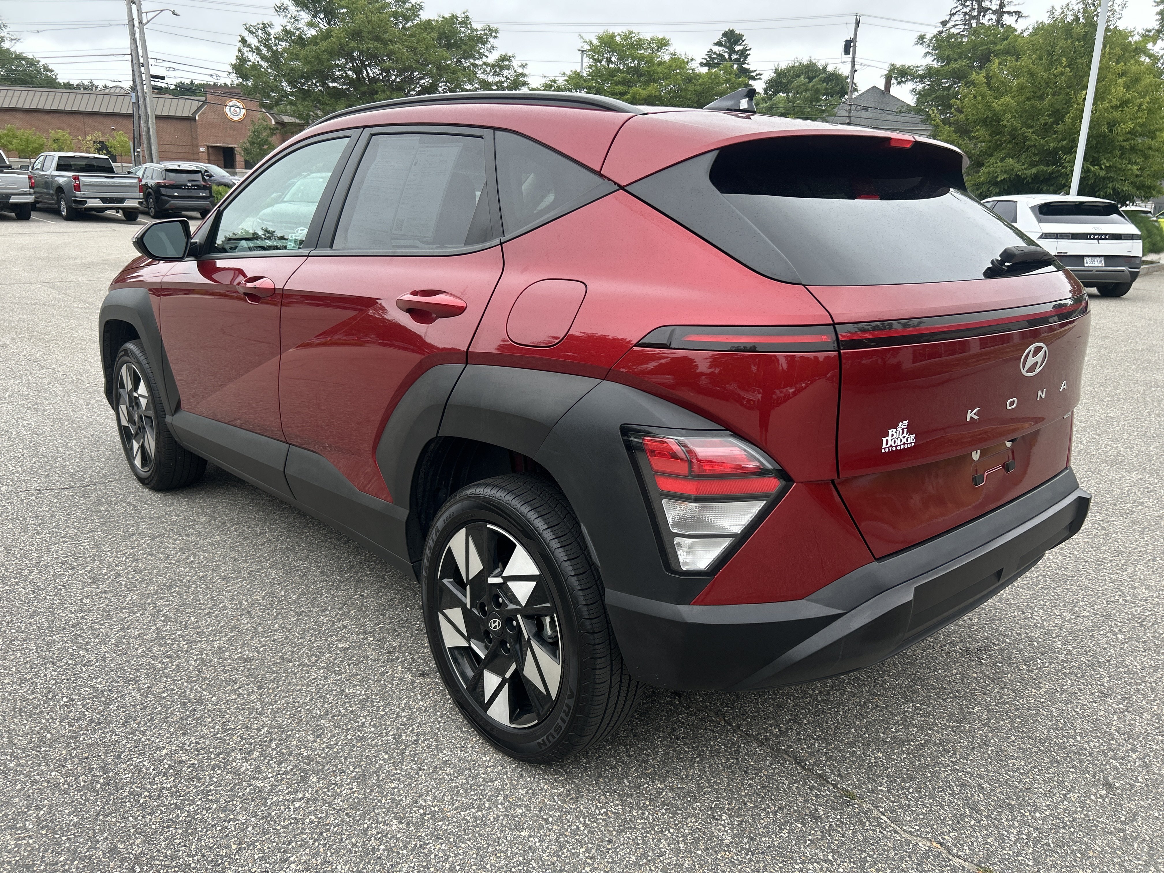 Certified 2025 Hyundai Kona SEL AWD/4WD image 7