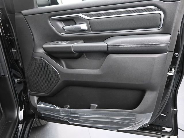 New 2026 RAM 1500 4x4 Crew Cab image 26