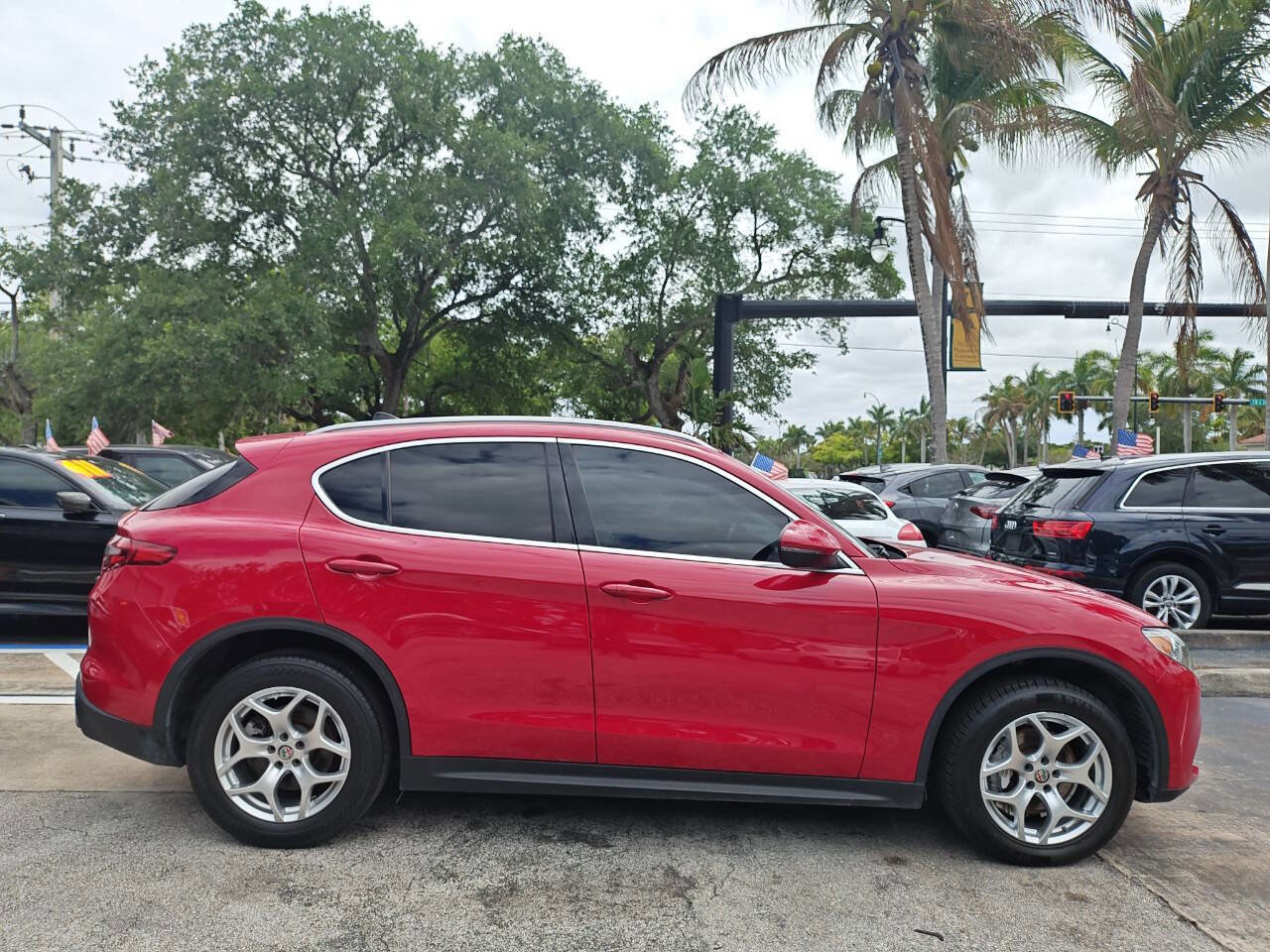 Used 2021 Alfa Romeo Stelvio Sprint w/ Sun & Sound Package AWD/4WD image 13