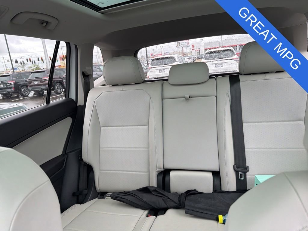 Used 2021 Volkswagen Tiguan SEL AWD/4WD image 9