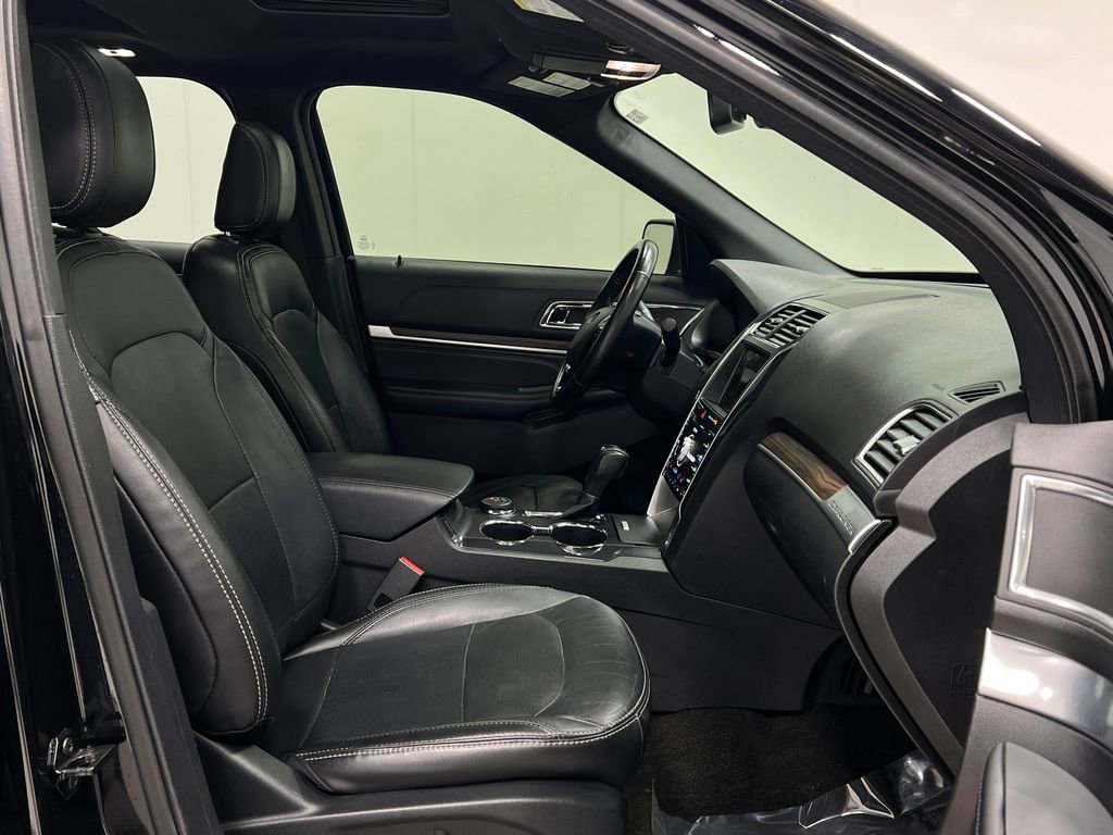 Used 2018 Ford Explorer Limited w/ Equipment Group 301A image 36