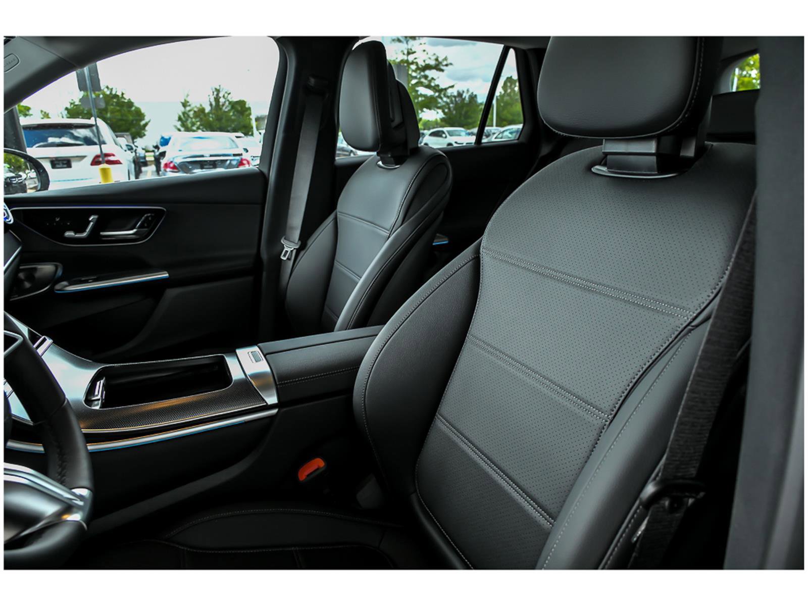 Certified 2026 Mercedes-Benz GLC 350e 4MATIC image 9