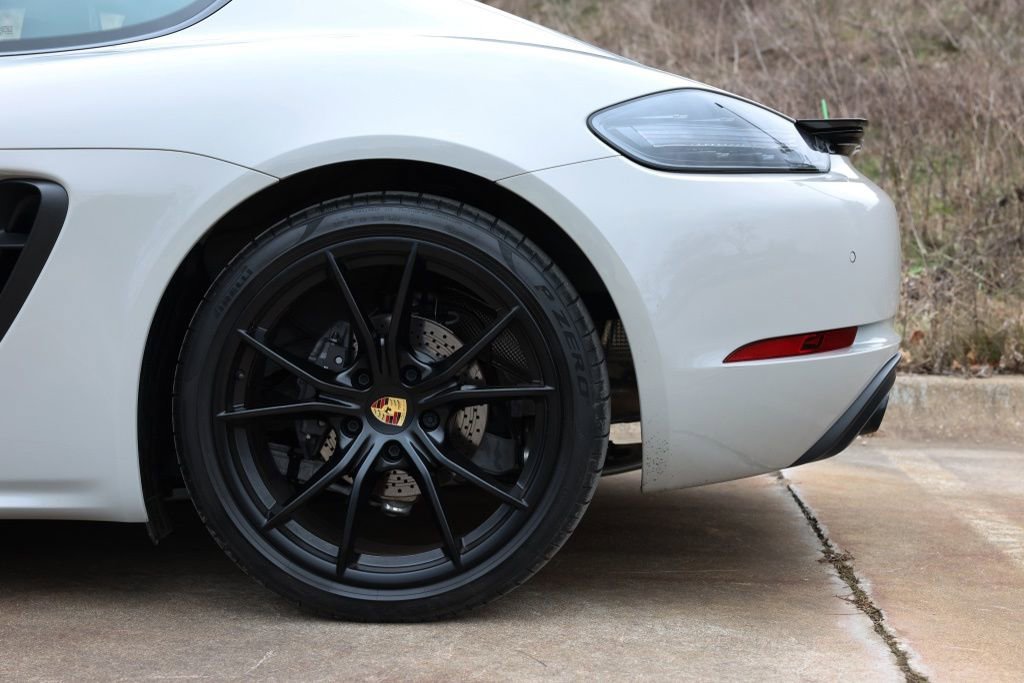 Used 2025 Porsche 718 Cayman image 24