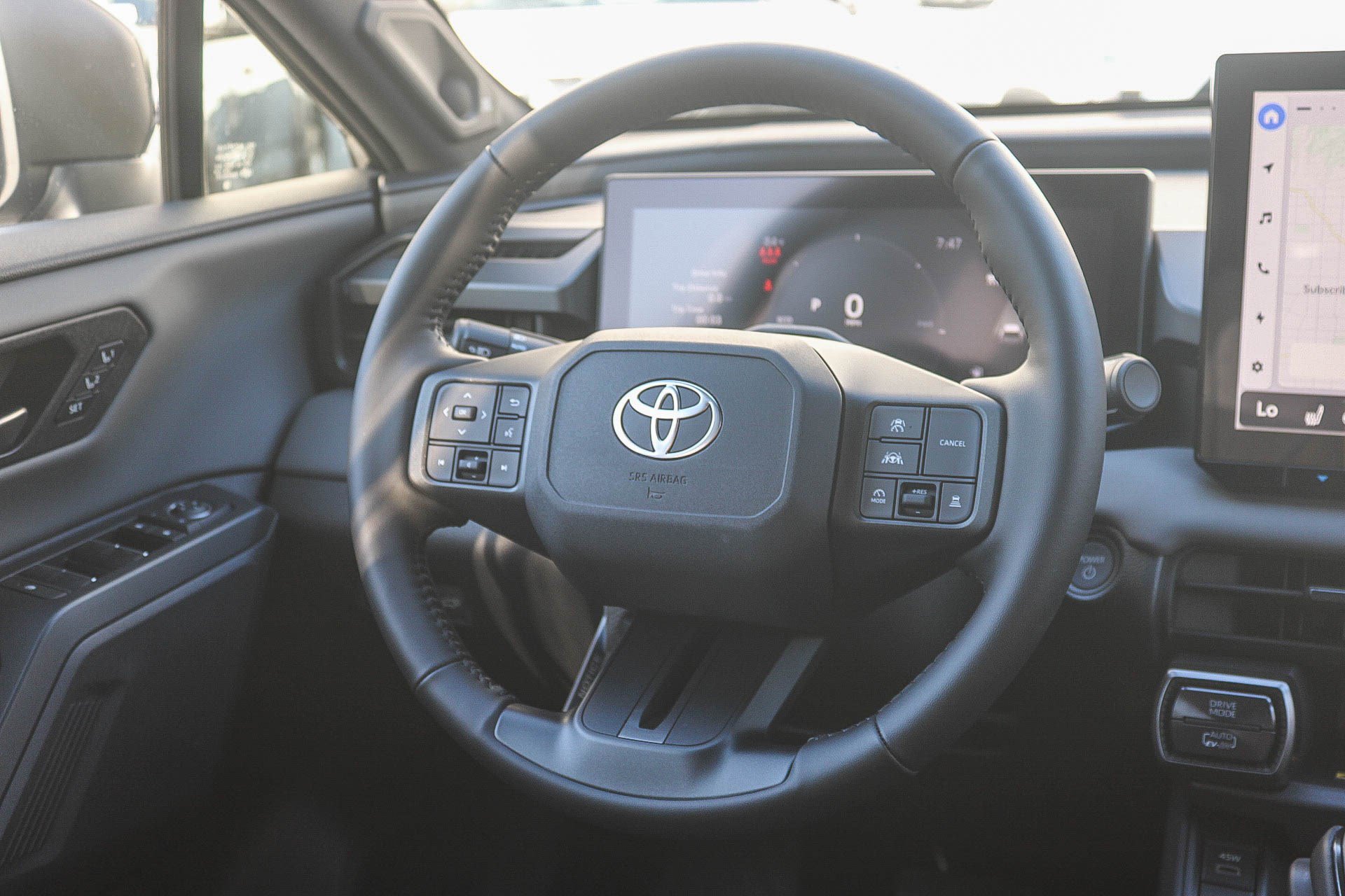New 2026 Toyota RAV4 XSE w/ Weather Package AWD/4WD image 18