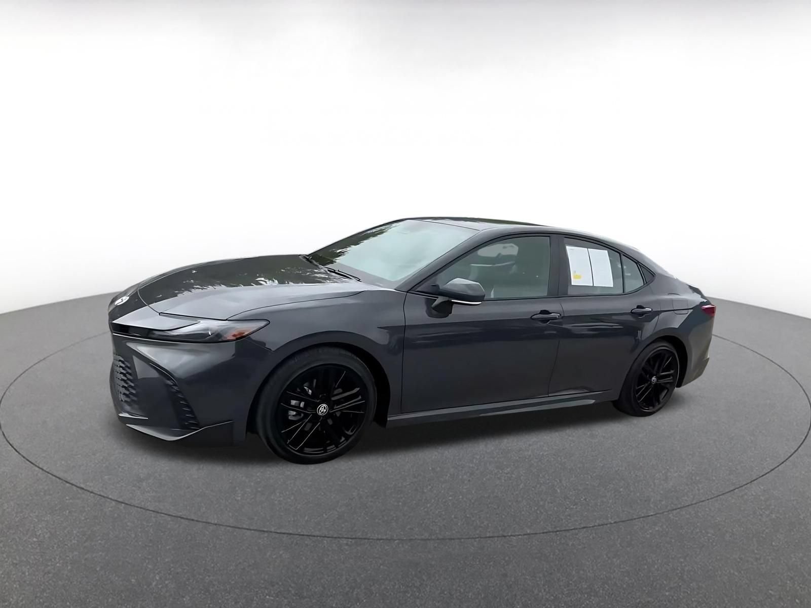 Used 2026 Toyota Camry SE FWD image 7