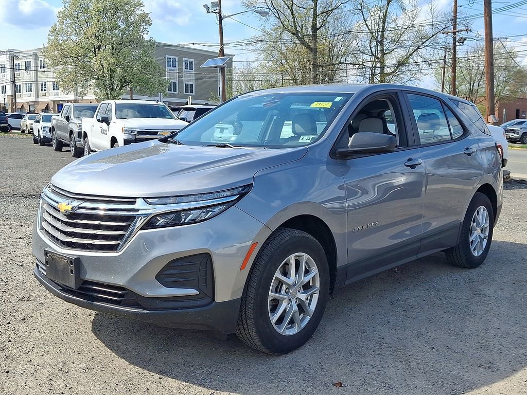 Used 2023 Chevrolet Equinox LS w/ Driver Confidence II Package image 3