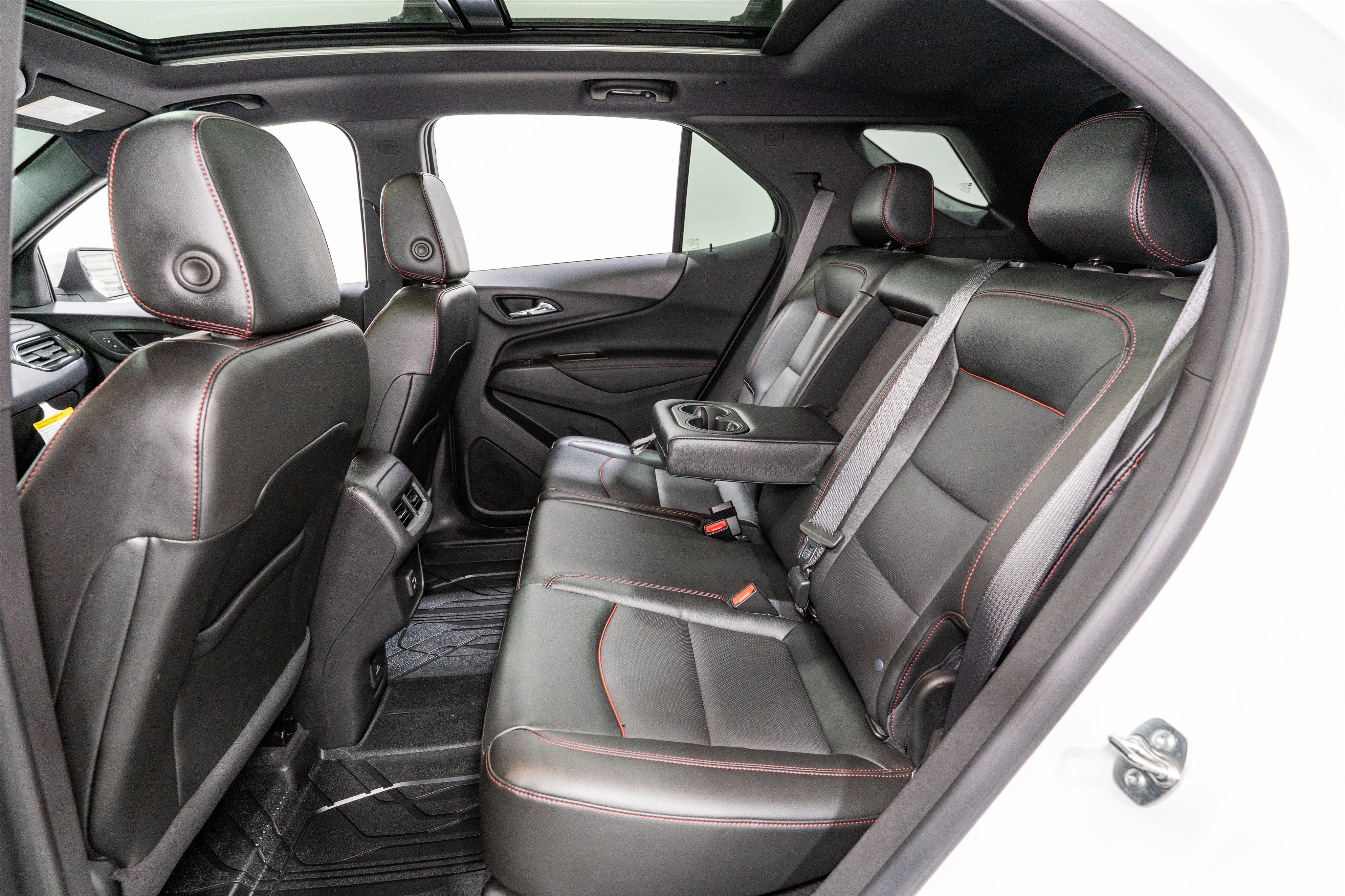 Used 2024 Chevrolet Equinox RS w/ RS Leather Package FWD image 30