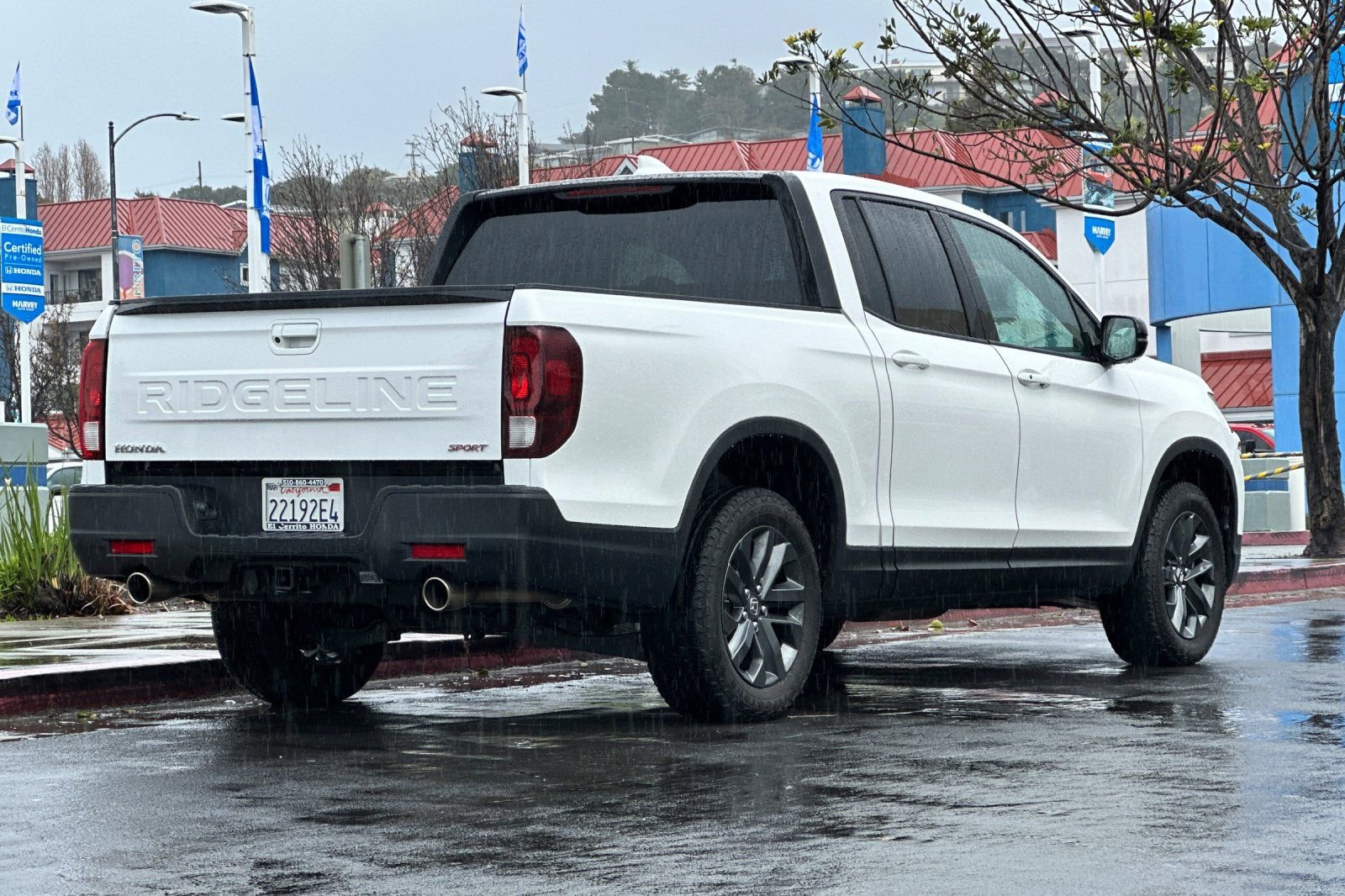 Used 2025 Honda Ridgeline Sport image 3
