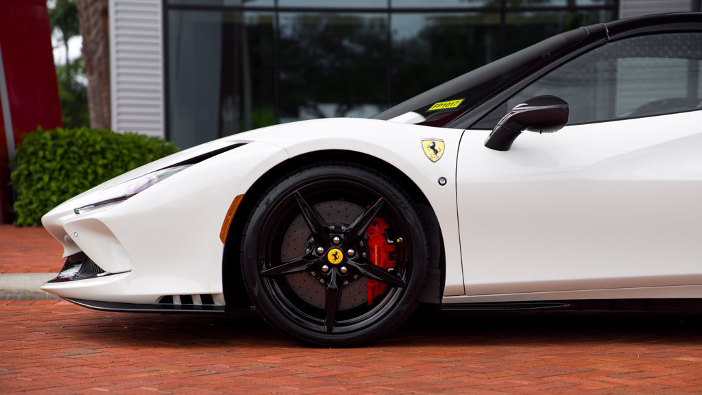 Used 2022 Ferrari F8 Tributo RWD image 2