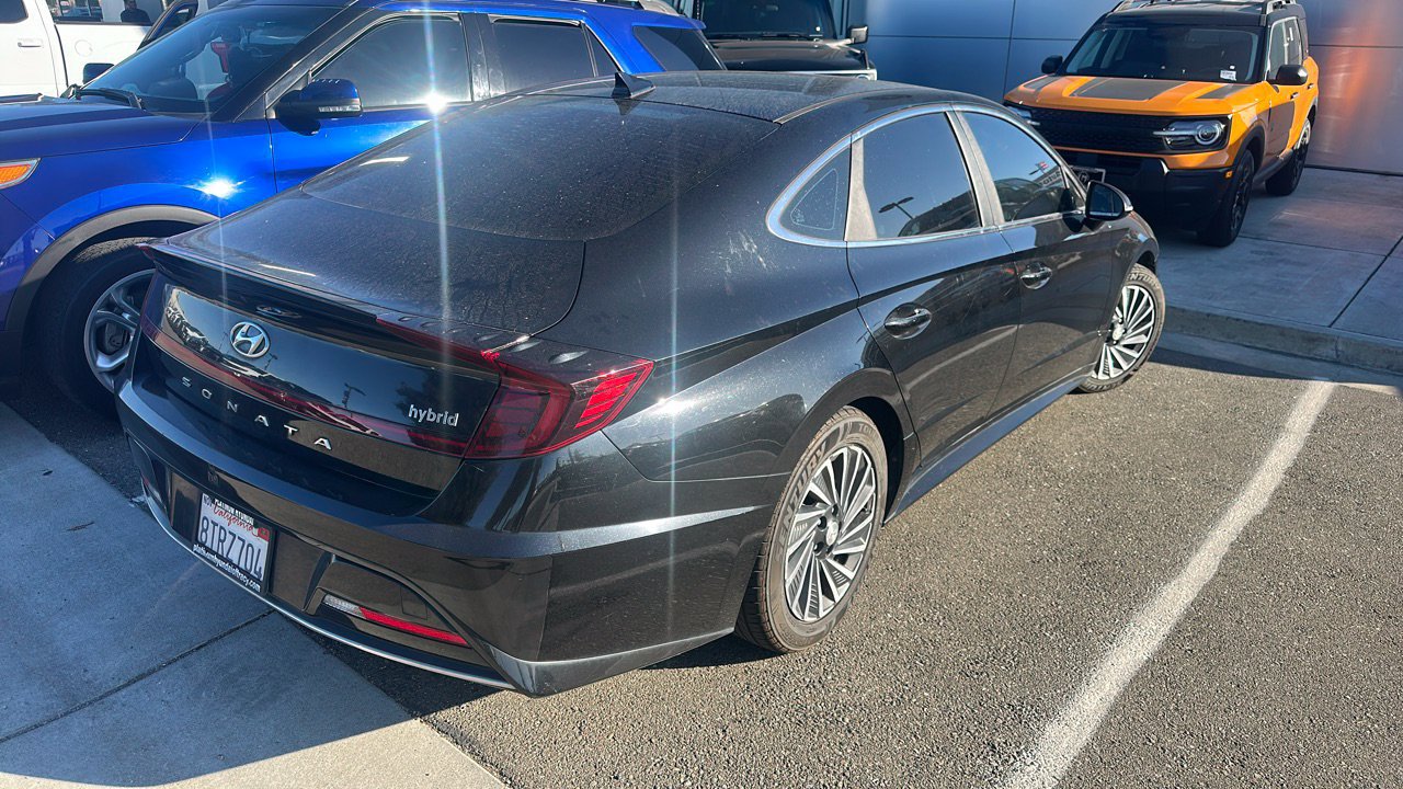 Used 2021 Hyundai Sonata SEL FWD image 2