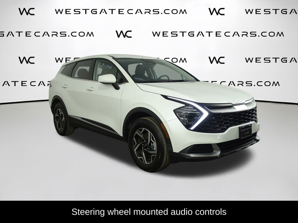 Used 2024 Kia Sportage LX image 2
