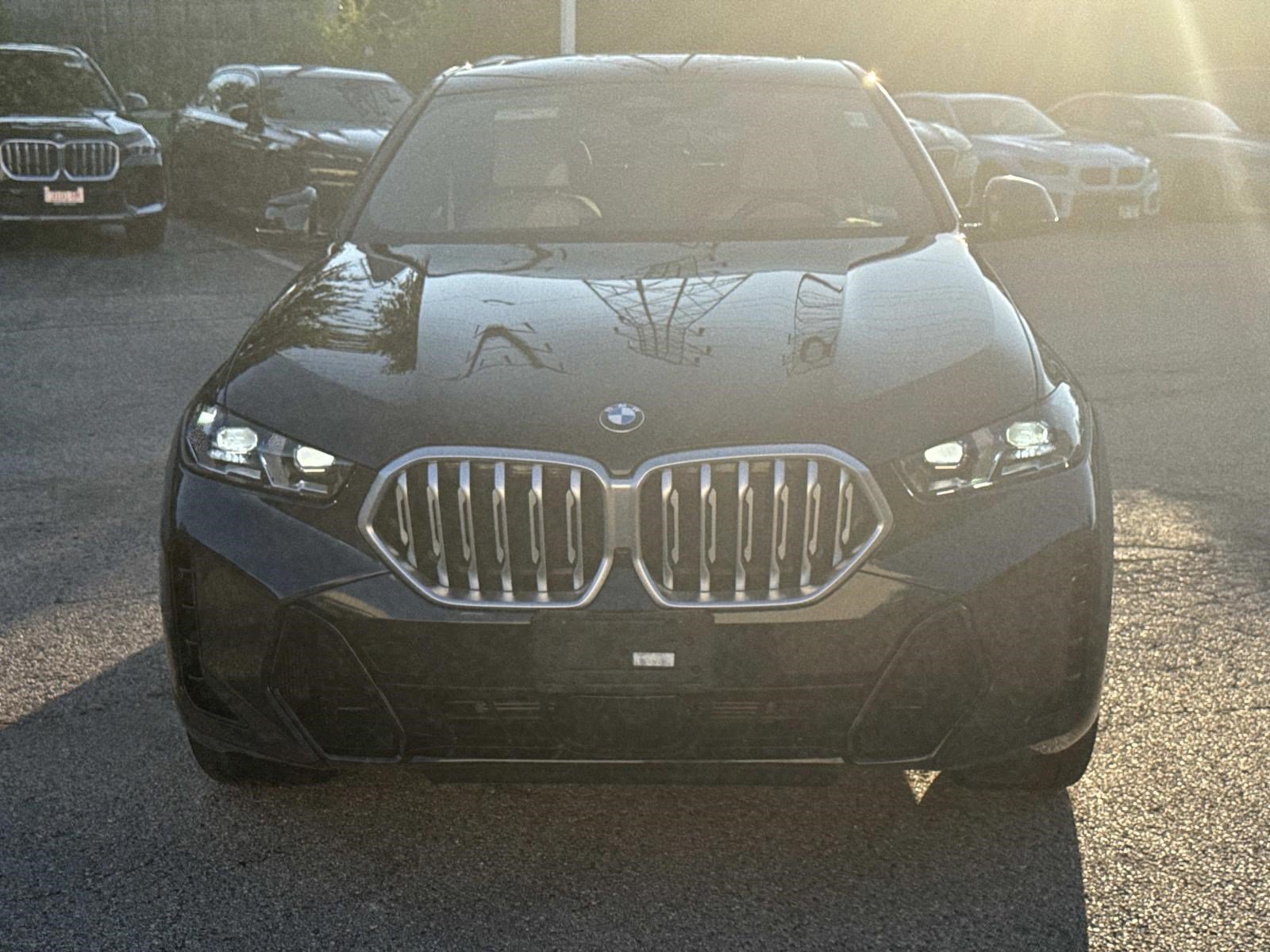 Used 2024 BMW X6 xDrive40i w/ Premium Package AWD/4WD image 2