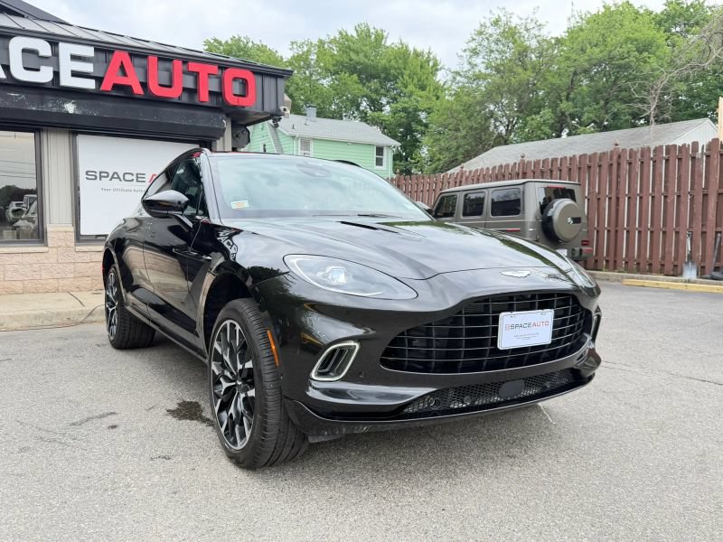 Used 2021 Aston Martin DBX AWD/4WD image 4