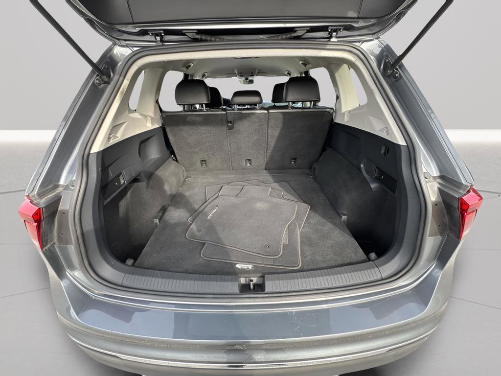 Used 2021 Volkswagen Tiguan SE image 20