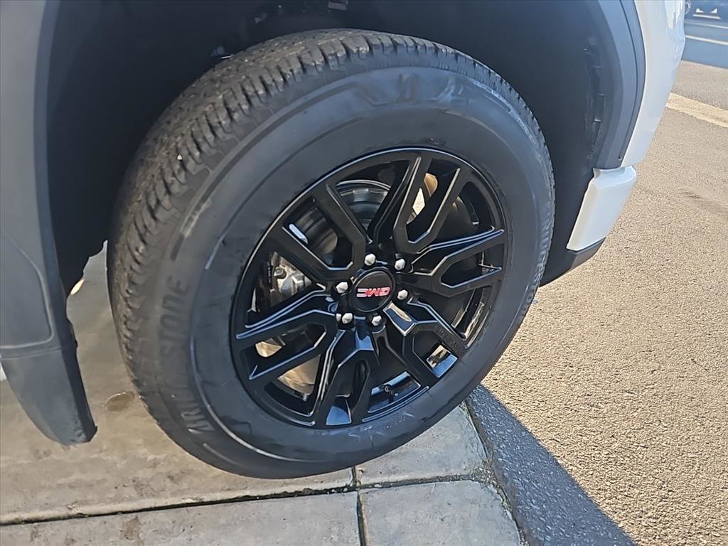 Used 2022 GMC Sierra 1500 Elevation image 9