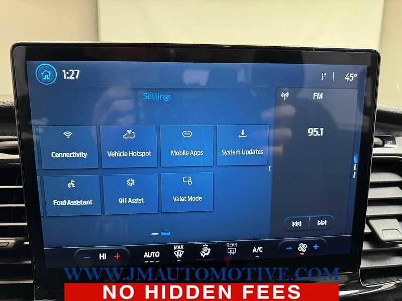 Used 2023 Ford Transit 350 XLT image 29