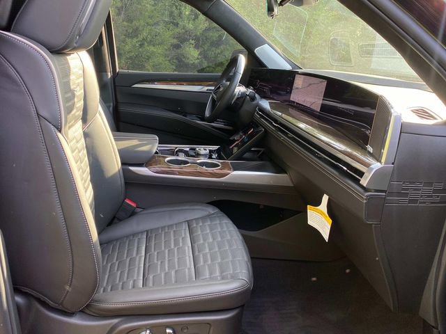 Used 2026 Cadillac Escalade Platinum Sport AWD/4WD image 38