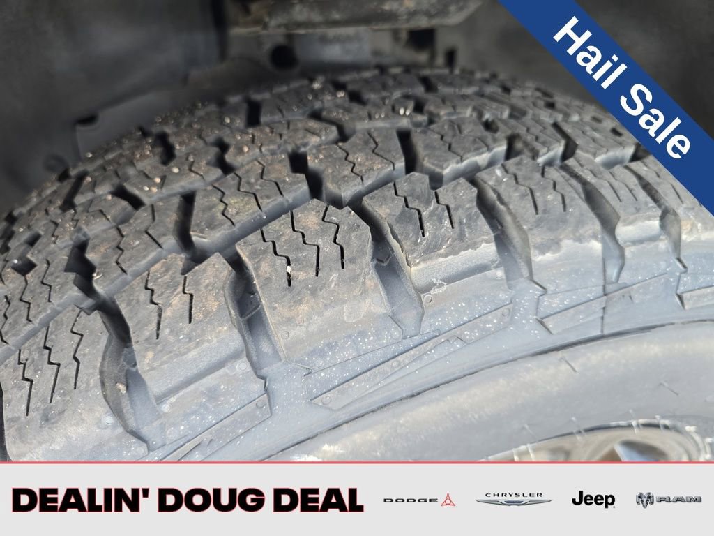 Used 2023 Jeep Cherokee Altitude Lux image 28