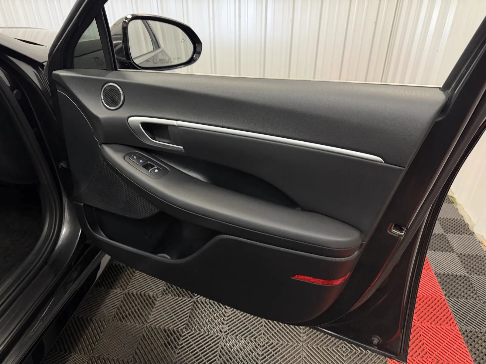 Used 2025 Hyundai Sonata SEL FWD image 41